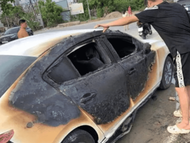 Bảo hiểm Emily, Bảo hiểm ô tô, Bảo hiểm thân vỏ ô tô, Emily xevaban, Bảo hiểm bắt buộc, Mua bảo hiểm ô tô, tư vấn bảo hiểm miễn phí, Đốt rác cháy xe, Bảo hiểm cháy xe